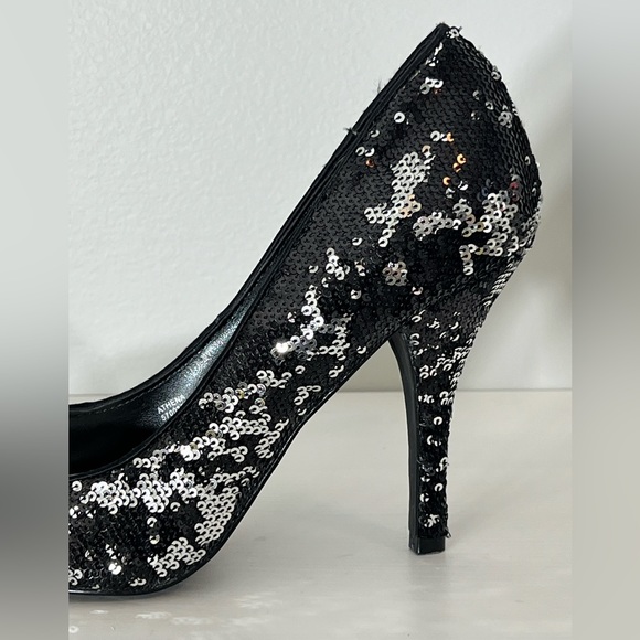 WHBM sequin heel with matching clutch available - Picture 10 of 10